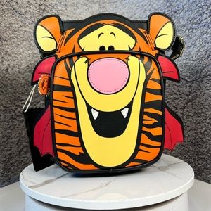 Loungefly: Disney - Winnie The Pooh Halloween Tigger Cosplay Passport Bag